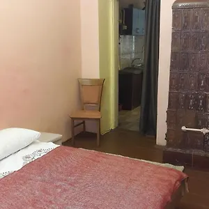 Pylnykarska 8а Апартаменты